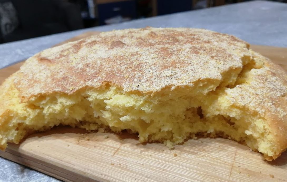 DOMAĆA KUKURUZNA POGAČA